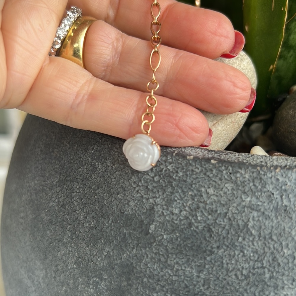 18. Karat rose, gold, diamond, and jade bracelet. - Picture 11 of 13
